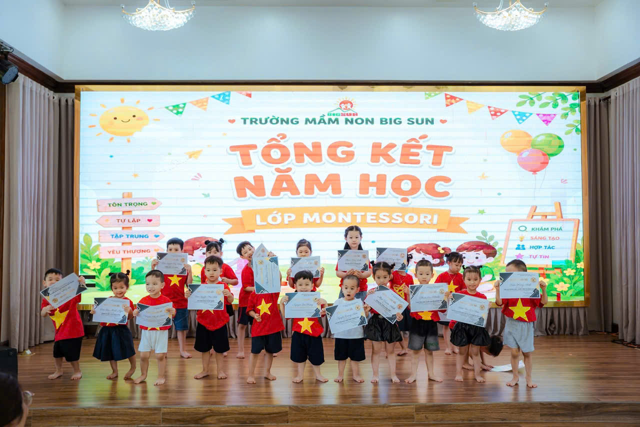 Bé vui chơi ngoài trời tại LUMORA